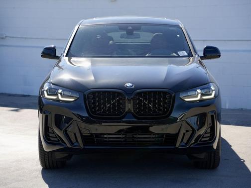 2025 BMW X4 xDrive30i
