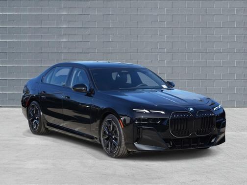 2026 BMW 750e i xDrive