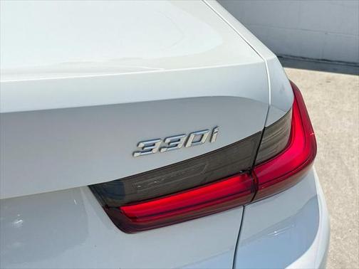 2019 BMW 330 330i Sedan