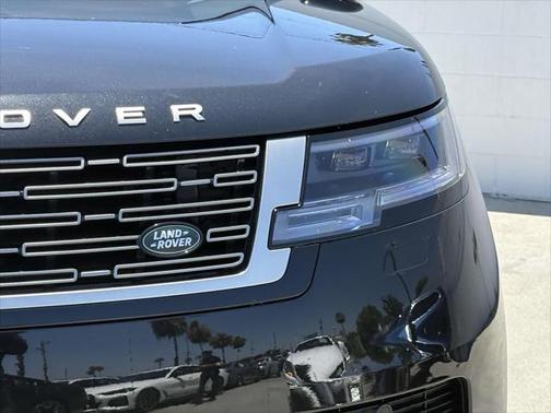 2025 Land Rover Range Rover P400 SE 7 Seat