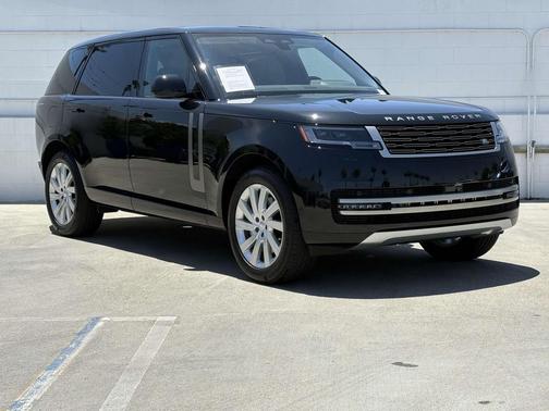2025 Land Rover Range Rover P400 SE 7 Seat