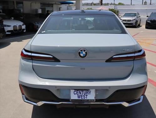 2024 BMW 740 i