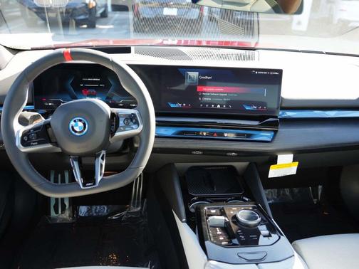2025 BMW i5 M60