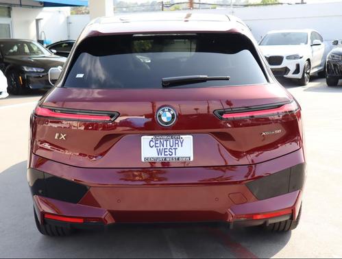 2025 BMW iX xDrive50