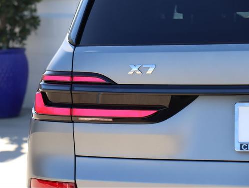 2024 BMW X7 M60i