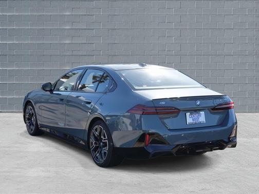 2025 BMW i5 xDrive40