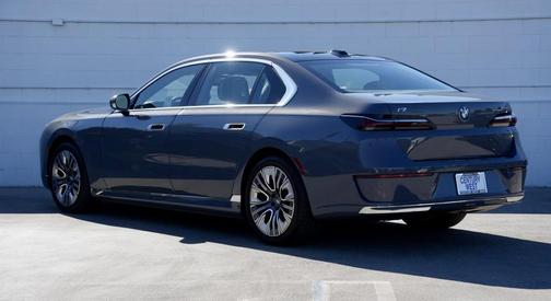 2025 BMW i7 xDrive60