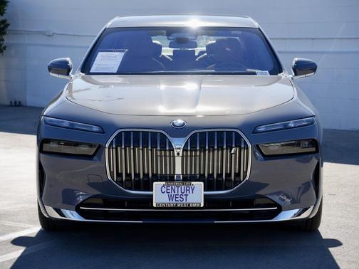 2025 BMW i7 xDrive60