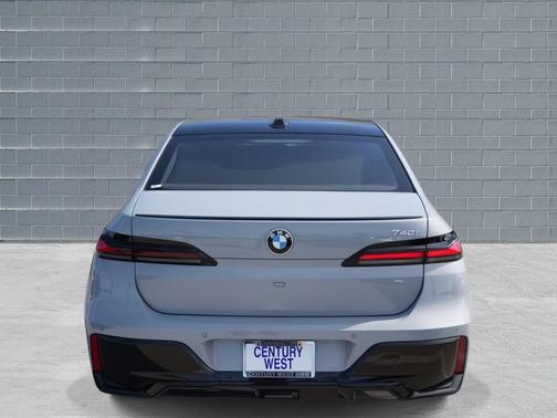 2024 BMW 740 740i Sedan