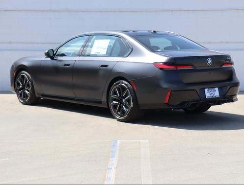 2026 BMW 740 i