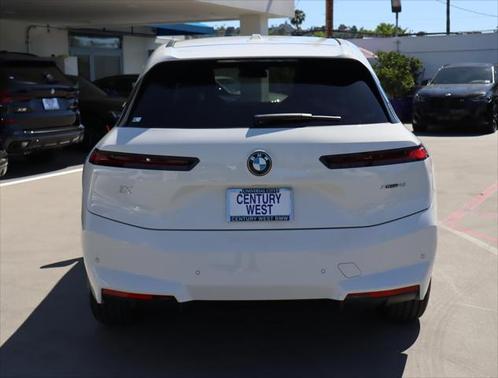 2026 BMW iX xDrive45