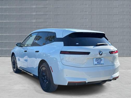 2026 BMW iX xDrive45