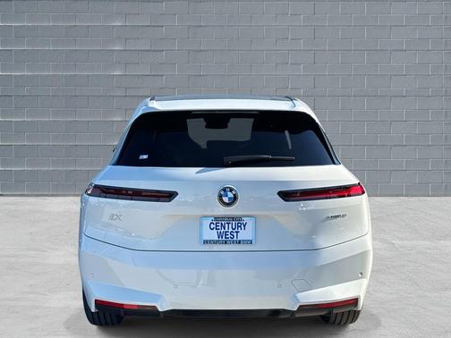 2026 BMW iX xDrive45