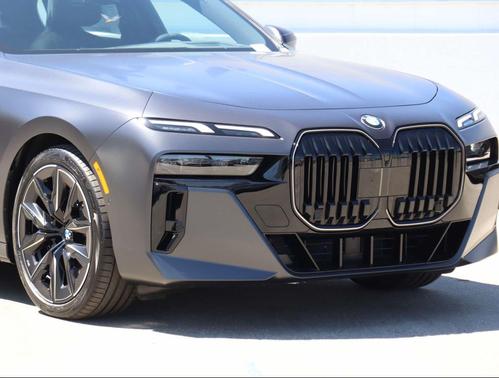2026 BMW 740 i