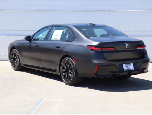 2026 BMW 740 i