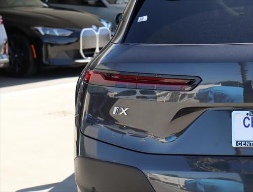 2025 BMW iX xDrive50
