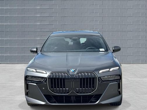 2026 BMW 740 740i Sedan