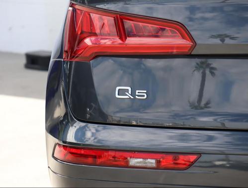 2020 Audi Q5 Premium 55 TFSI e quattro S tronic