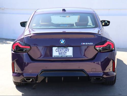 2025 BMW M240 i