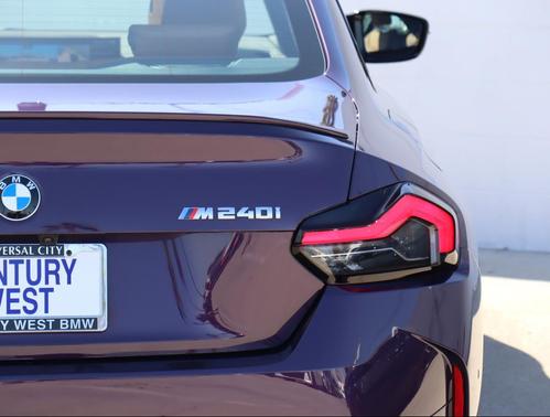 2025 BMW M240 i