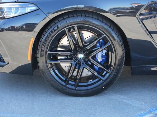 2025 BMW M8 Competition