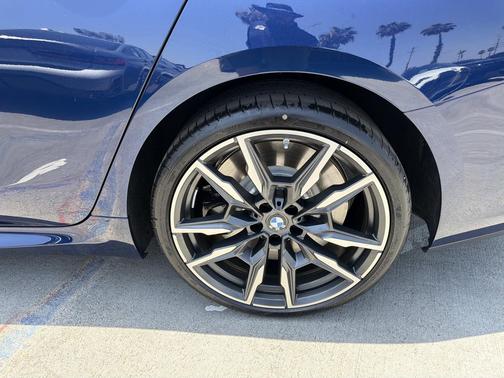 0490 Mauritius Blue Metallic 2026 BMW M850 Gran Coupe xDrive