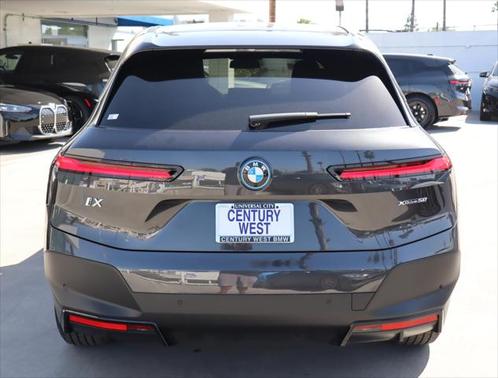 2025 BMW iX xDrive50