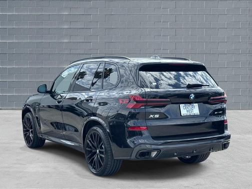 Black Sapphire Metallic 2025 BMW X5 sDrive40i