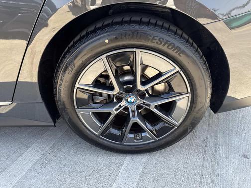 Individual Dravit Grey Metallic 2023 BMW i4 Gran Coupe eDrive35