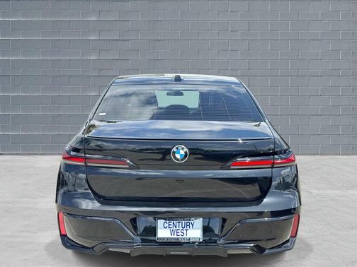 Black Sapphire Metallic 2024 BMW 740 740i Sedan
