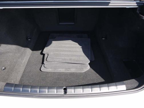 Alpine White 2024 BMW 740 740i Sedan