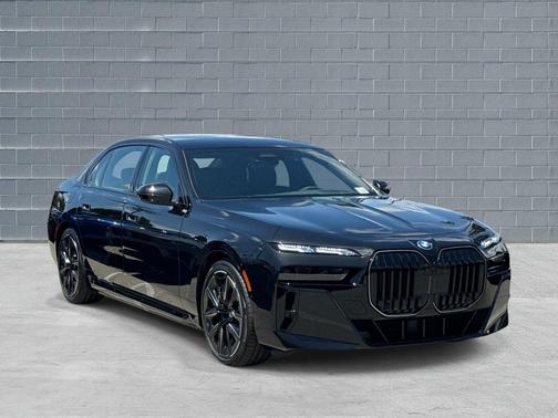 Black Sapphire Metallic 2026 BMW 750e i xDrive