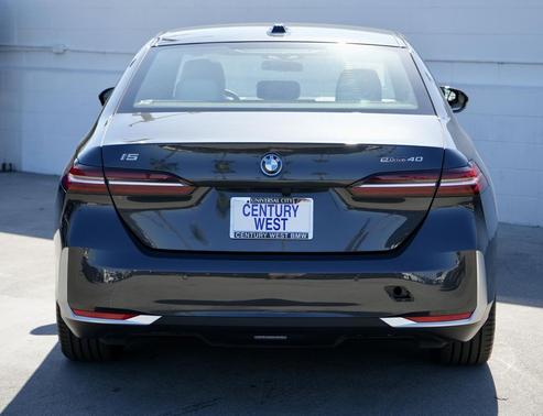 2025 BMW i5 eDrive40