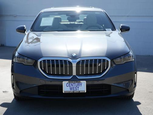 2025 BMW i5 eDrive40