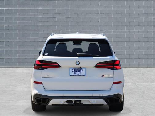 2025 BMW X5 M60i