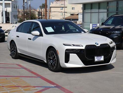 2025 BMW 740 i