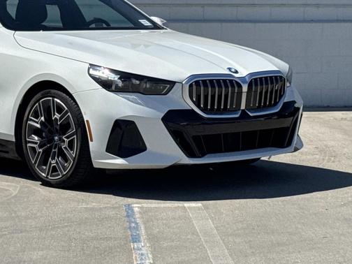2024 BMW i5 eDrive40