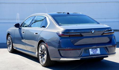 2025 BMW i7 xDrive60