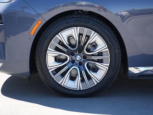 2025 BMW i7 xDrive60