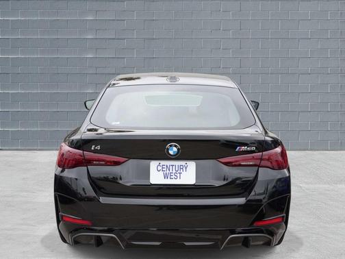 Black Sapphire Metallic 2026 BMW i4 Gran Coupe M60