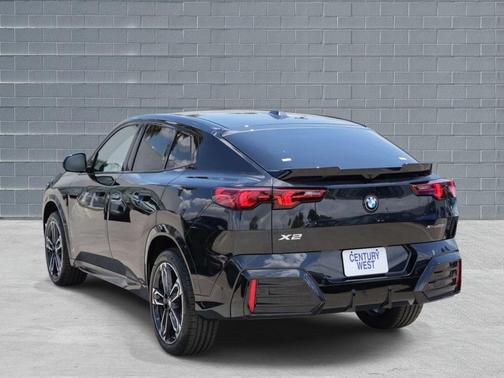 Black Sapphire Metallic 2026 BMW X2 xDrive28i