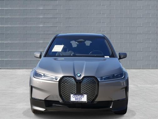 2025 BMW iX xDrive50