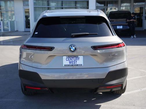 2025 BMW iX xDrive50