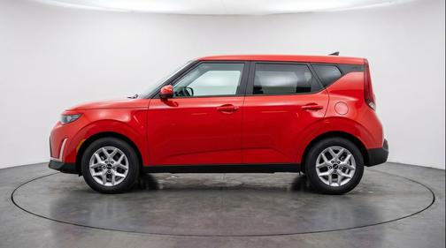 Inferno Red 2025 Kia Soul LX