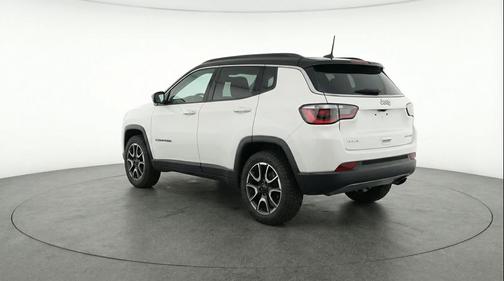 Bright White Clearcoat 2025 Jeep Compass Trailhawk