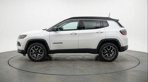 Bright White Clearcoat 2025 Jeep Compass Trailhawk