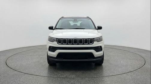 Bright White Clearcoat 2025 Jeep Compass Limited