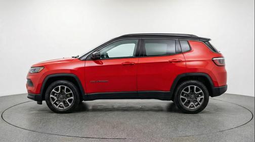 Red Hot Pearlcoat 2025 Jeep Compass Trailhawk