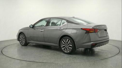 Gun Metallic 2025 Nissan Altima SV FWD