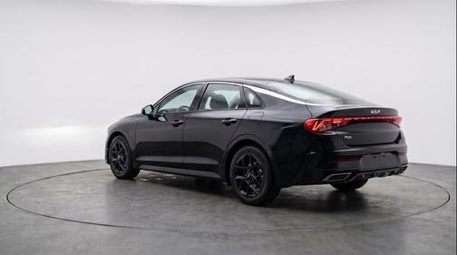 Aurora Black Pearl 2025 Kia K5 LXS